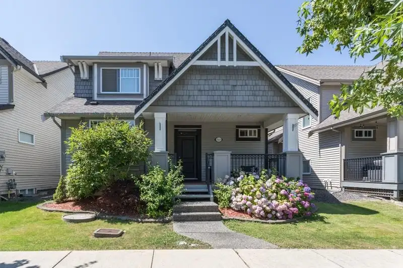 7015 195 STREET - photo 1 of 20