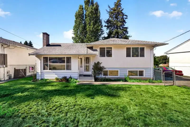 9455 113B STREET - photo 1 of 39