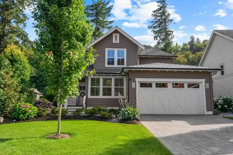 43414 CREEKSIDE CIRCLE - photo 1 of 40