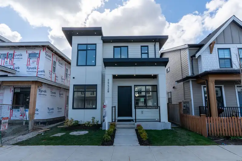 20528 76 AVENUE - photo 1 of 32