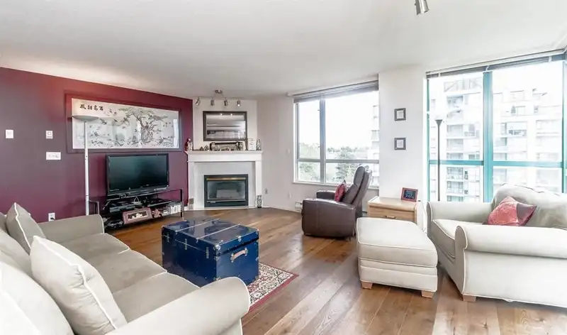 504 8280 WESTMINSTER HIGHWAY - photo 3 of 13
