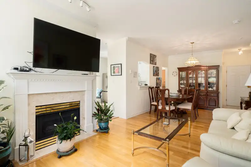 229 3098 GUILDFORD WAY - photo 4 of 28