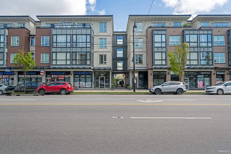 329 2239 KINGSWAY - photo 3 of 28