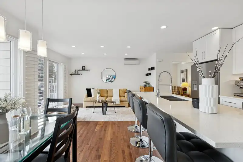 205 E 18TH STREET - photo 2 of 40