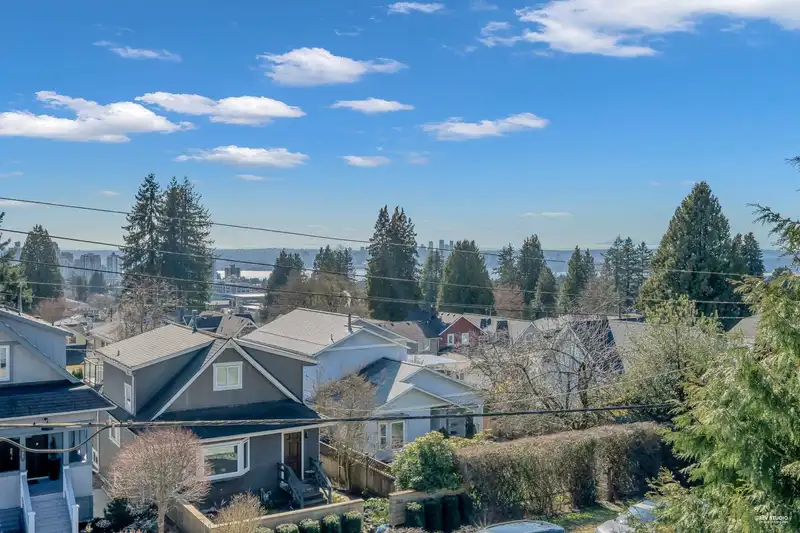 238 E 28TH STREET - photo 2 of 36