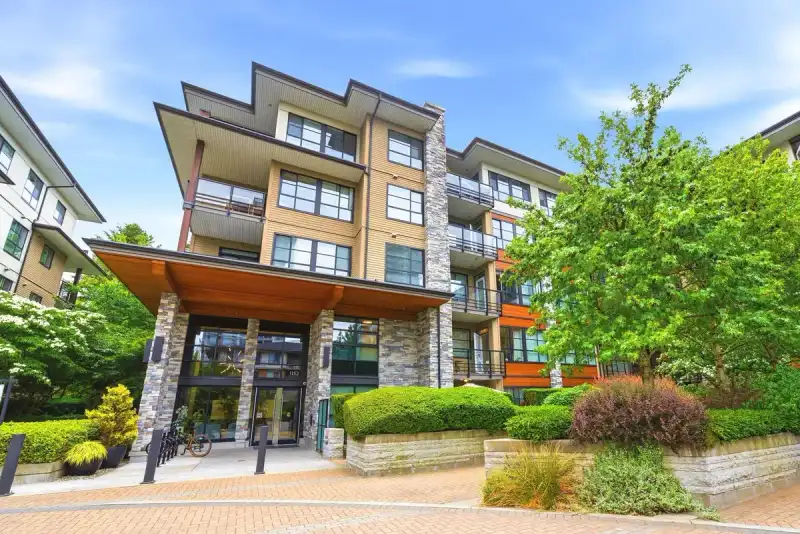 512 1152 WINDSOR MEWS - photo 1 of 40