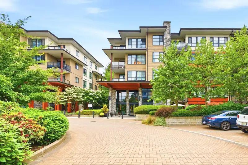 512 1152 WINDSOR MEWS - photo 2 of 40
