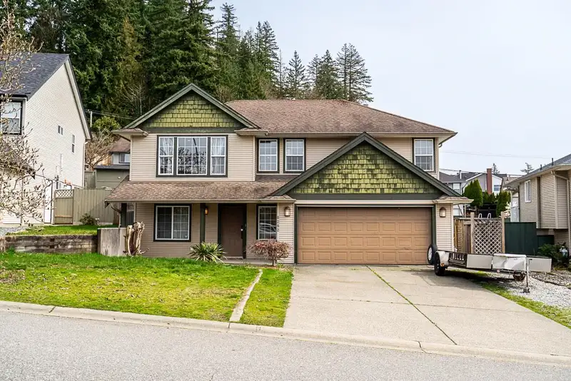 8282 MELBURN DRIVE - photo 3 of 40