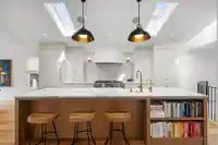 653 W 18TH AVENUE - thumbnail 1