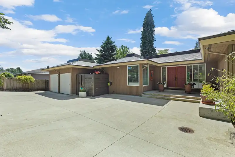 7691 PETERSON STREET - photo 2 of 39