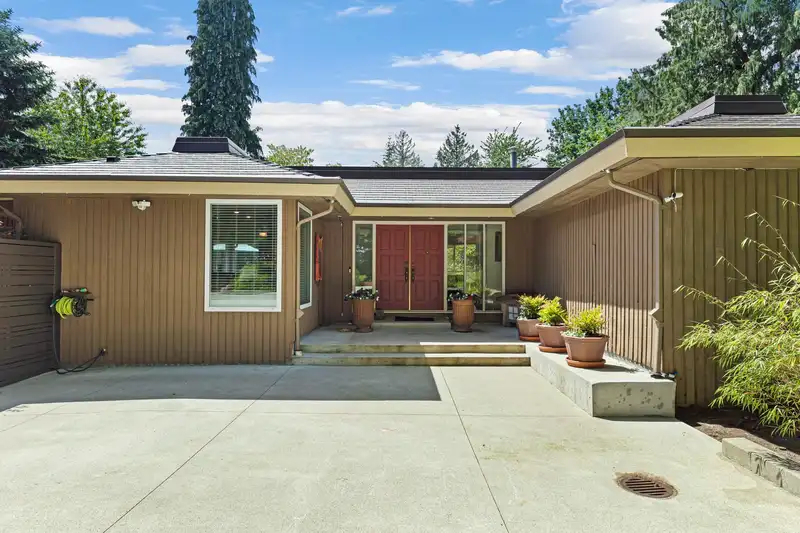 7691 PETERSON STREET - photo 3 of 39