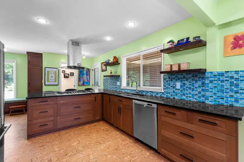 7691 PETERSON STREET - photo 4 of 39