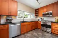 2175 GREYLYNN CRESCENT - thumbnail 9