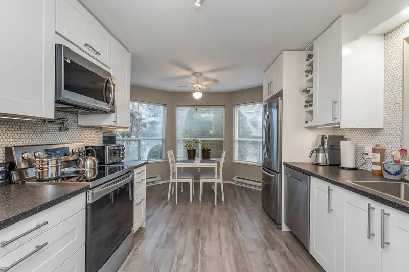 47 3380 GLADWIN ROAD - photo 4 of 38