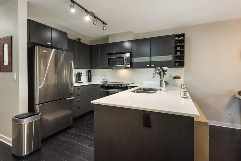 417 21009 56 AVENUE - photo 1 of 21