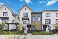 17 7967 197 STREET - thumbnail 1