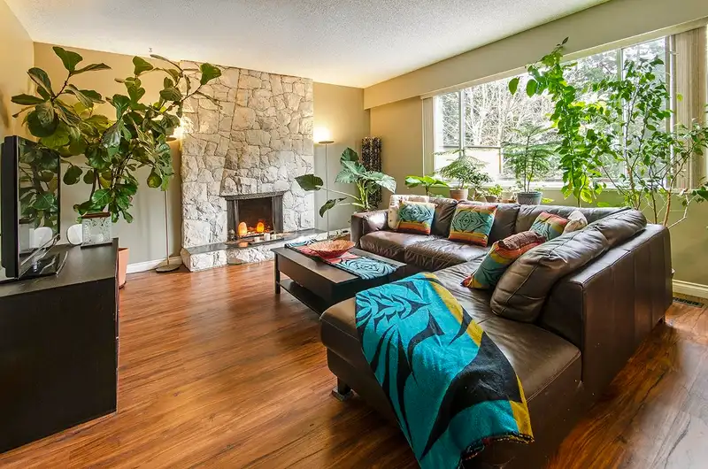 343 DARTMOOR DRIVE - photo 2 of 31