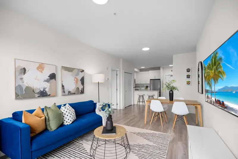202 22577 ROYAL CRESCENT - photo 2 of 34