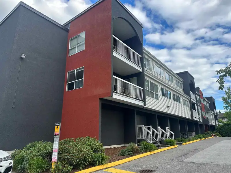 305 5664 200 STREET - photo 2 of 32