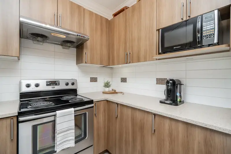 309 11566 224 STREET - photo 4 of 40