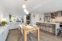 8 856 ORWELL STREET - thumbnail 2
