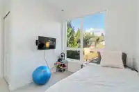 8 856 ORWELL STREET - thumbnail 20