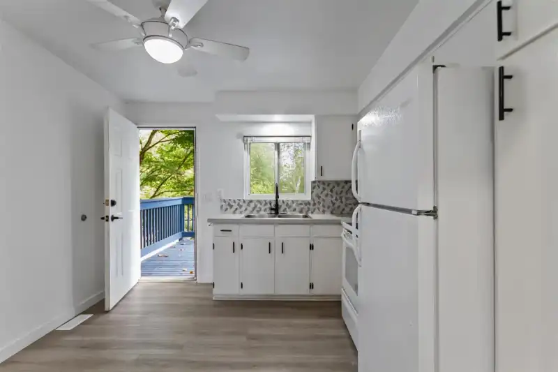 3652 3654 ST. THOMAS STREET - photo 3 of 26