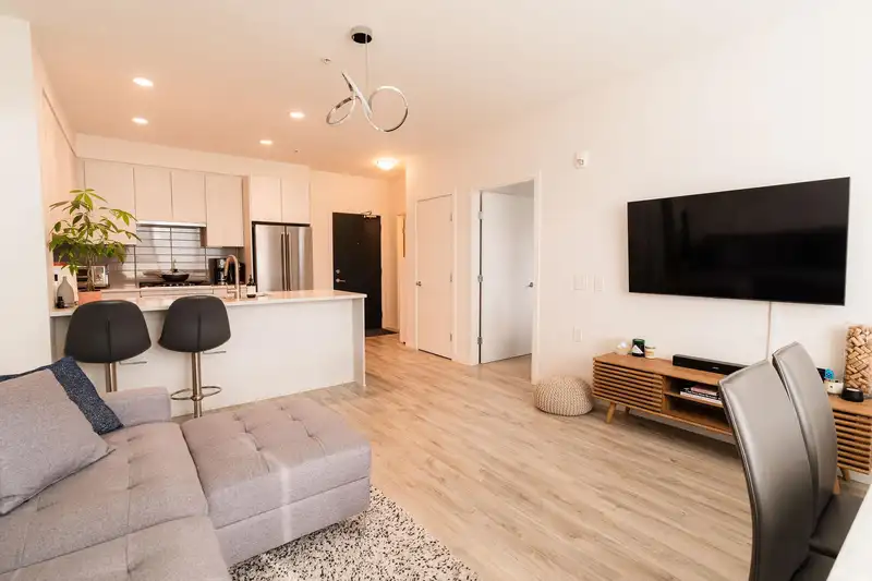 302 621 REGAN AVENUE - photo 1 of 31