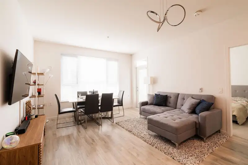 302 621 REGAN AVENUE - photo 3 of 31