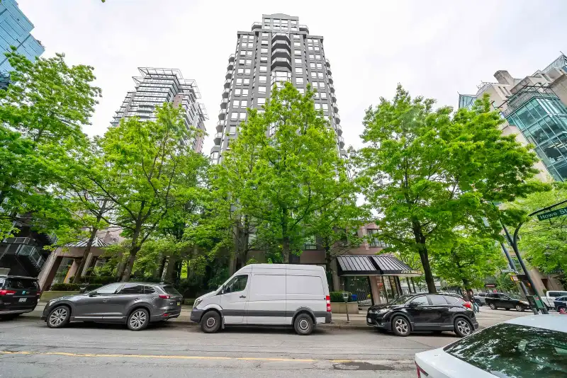 1604 811 HELMCKEN STREET - photo 1 of 20