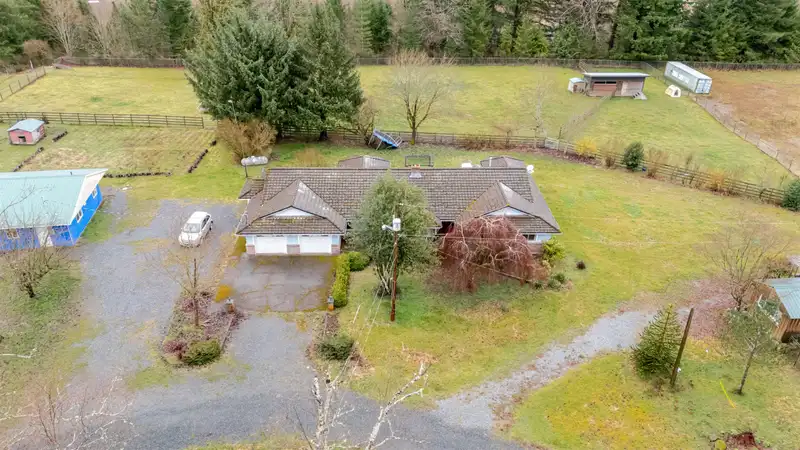 40895 HENDERSON ROAD - photo 4 of 33