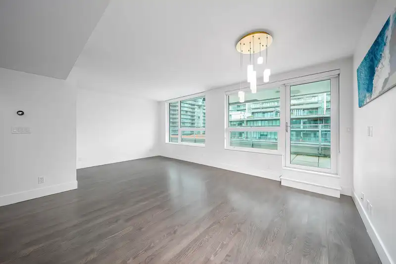 611 6900 PEARSON WAY - photo 2 of 29