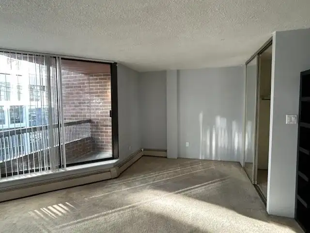 505 950 DRAKE STREET - photo 3 of 6