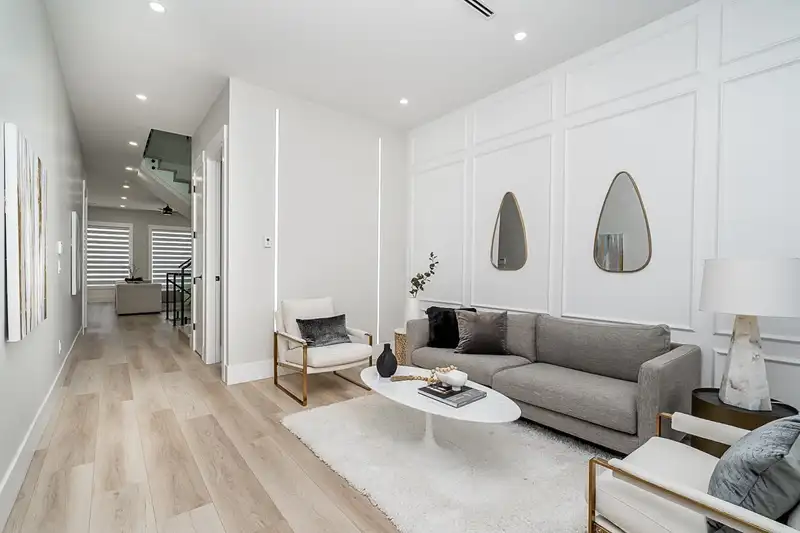 7528 205 STREET - photo 1 of 1