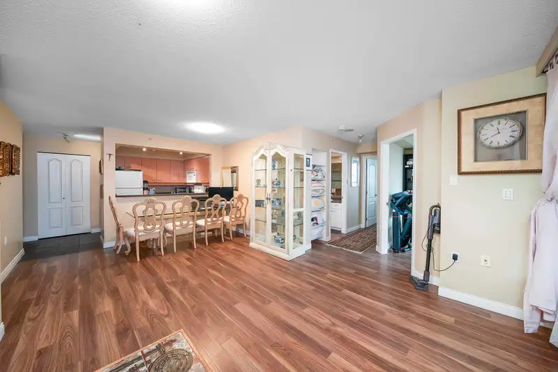 503 7380 ELMBRIDGE WAY - photo 2 of 27