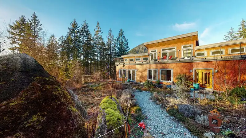 12895-12899 SUNSHINE COAST HIGHWAY - photo 1 of 32