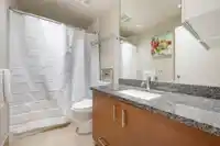 2301 3008 GLEN DRIVE - thumbnail 15
