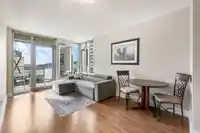 2301 3008 GLEN DRIVE - thumbnail 3