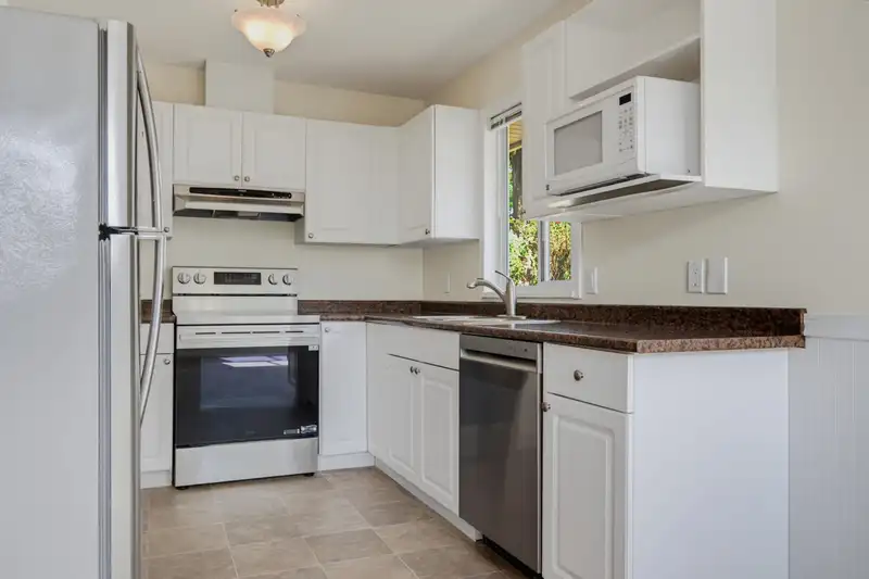 8 21928 48 AVENUE - photo 4 of 40