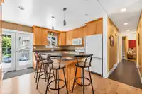 4652 203 STREET - thumbnail 15