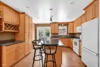 4652 203 STREET - thumbnail 16