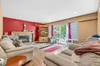 4652 203 STREET - thumbnail 5