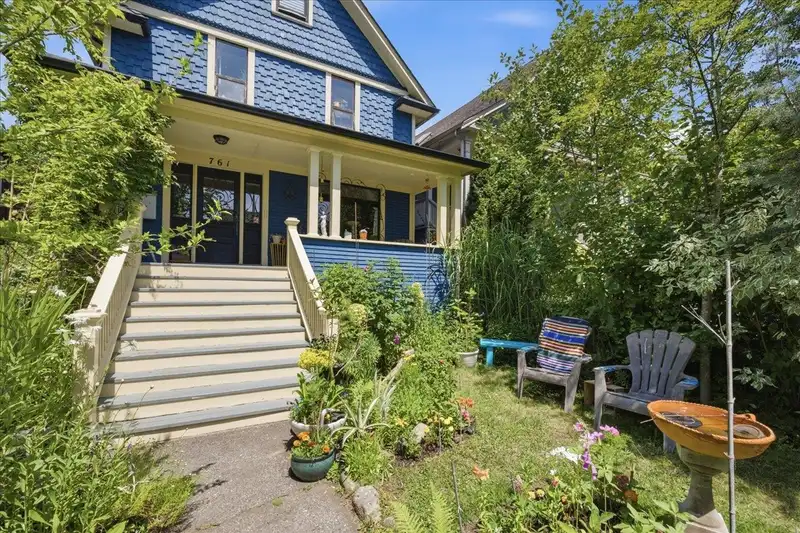 761 E 15TH AVENUE - photo 2 of 26