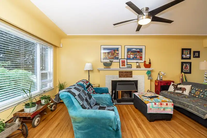 11740 CARSHILL STREET - photo 4 of 40