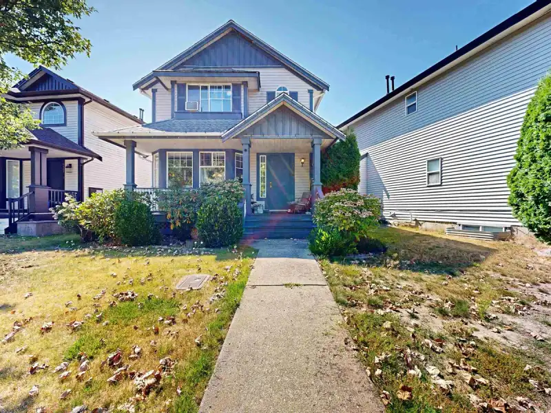 6495 186 STREET - photo 1 of 40