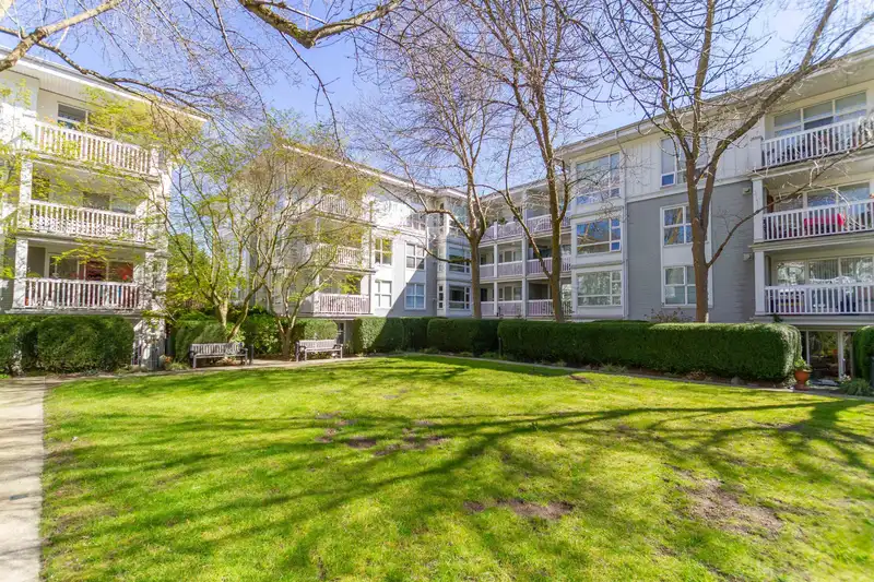204 1868 W 5TH AVENUE - photo 1 of 22