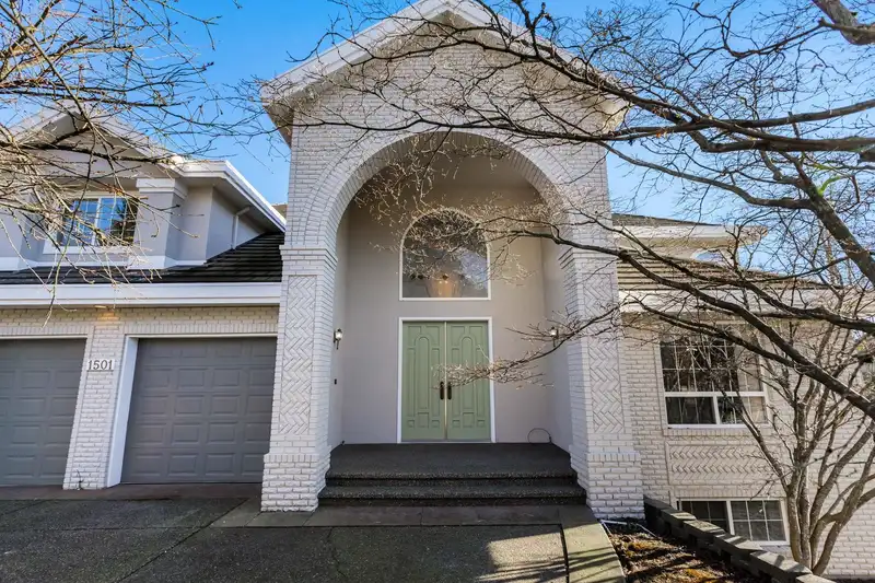 1501 PARKWAY BOULEVARD - photo 2 of 40