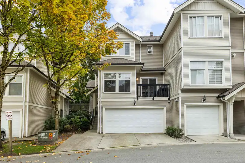 18 21535 88 AVENUE - photo 2 of 40