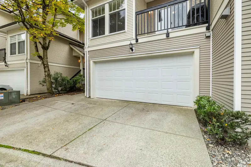 18 21535 88 AVENUE - photo 3 of 40