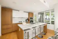 303 866 ARTHUR ERICKSON PLACE - thumbnail 8